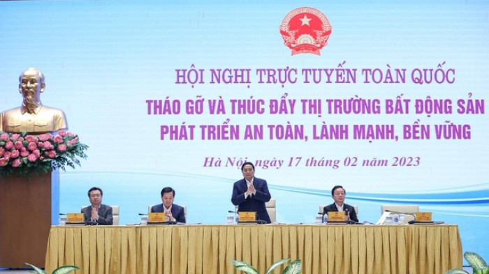 Thu Tuong Dang Chu Tri Hoi Nghi Ve Bat Dong San Doanh Nghiep Cho Doi Gi 1878